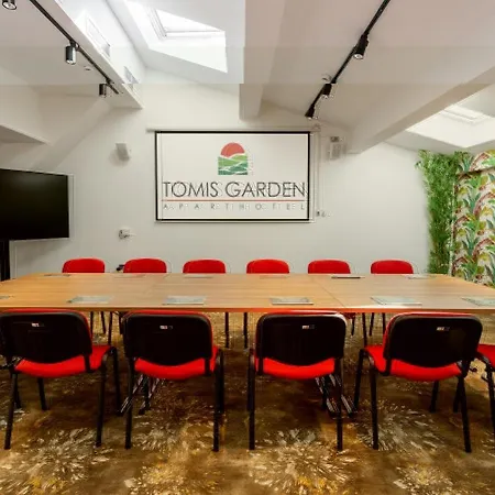 Ξενοδοχείο με διαμερίσματα Tomis Garden 4*