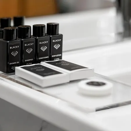 Tomis Garden Апарт-отель Бухарест