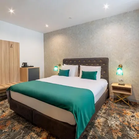 Apart Otel Tomis Garden 4*