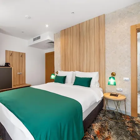 Tomis Garden Bükreş