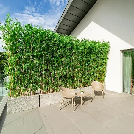 Apart Otel Tomis Garden Bükreş