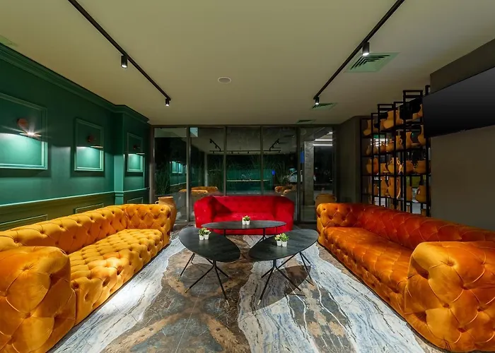 Ξενοδοχείο με διαμερίσματα Tomis Garden 4*