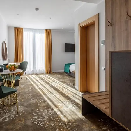 Tomis Garden Hotel de apartamente 3*