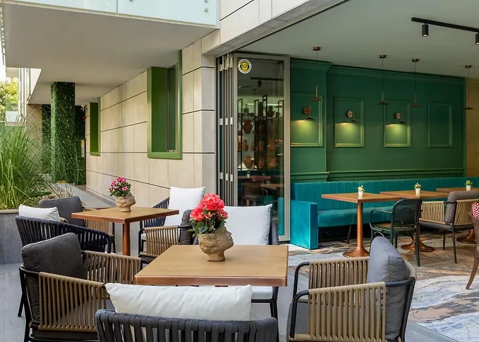 Hotel apartamentowy Tomis Garden 4*