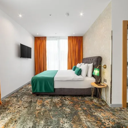 Lejlighedshotel Tomis Garden 4*